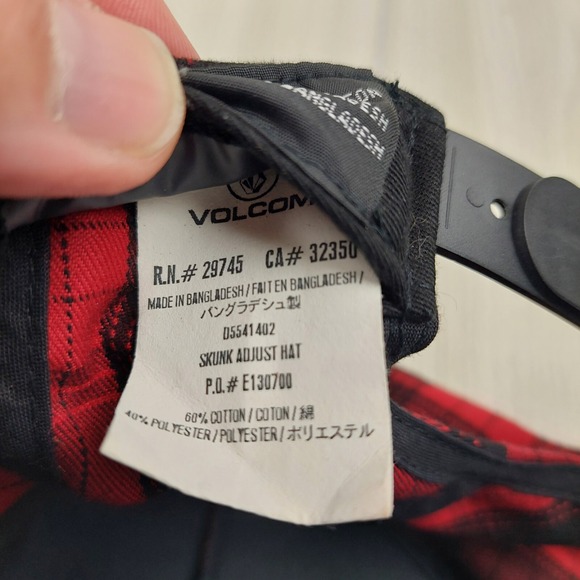 Volcom Skunk Adjust‎ Hat Cap Tartan Buffalo Plaid Snapback Black Red Skater - Picture 7 of 9